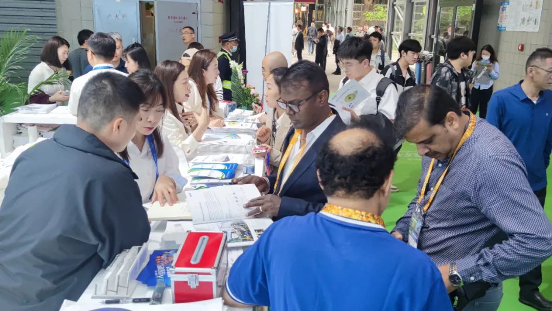 东南亚客户光临银娱优越会7176111手艺展台咨询污水处置惩罚 东南亚客户光临银娱优越会7176111手艺展台咨询污水处置惩罚